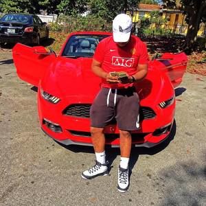 Meet your Posher, Junior vick